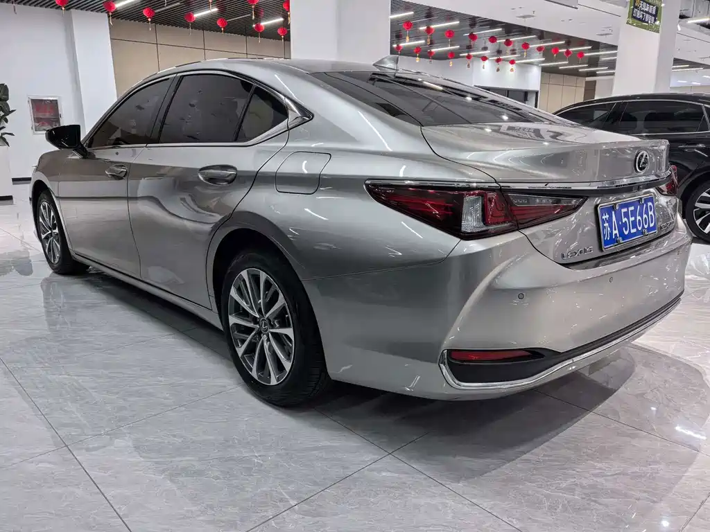 Lexus ES — миниатюра 4