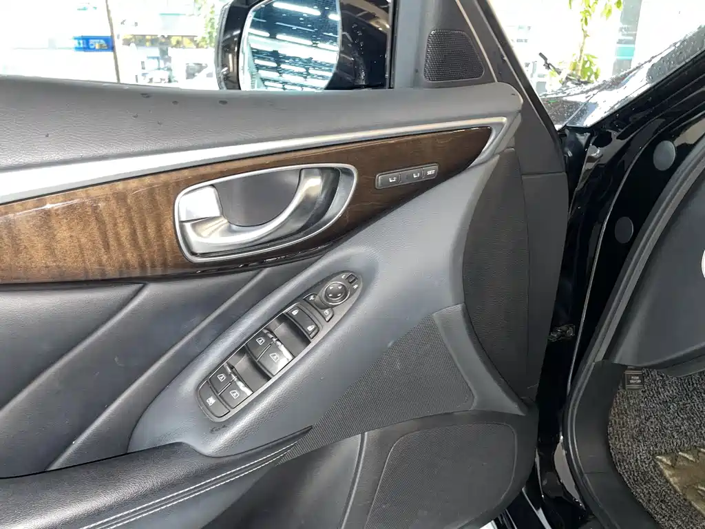 Infiniti Q50L — миниатюра 11