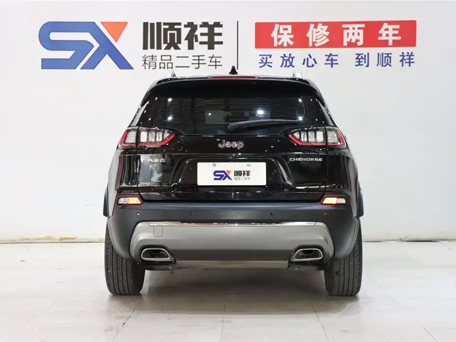 Jeep Cherokee 2.0T 2WD Leading Edition, фото 5