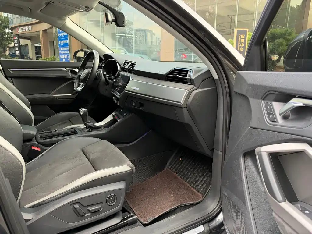 Audi Q3 — миниатюра 12