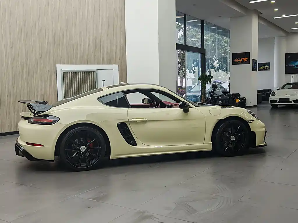 Porsche 718 2016 Cayman 2.0T