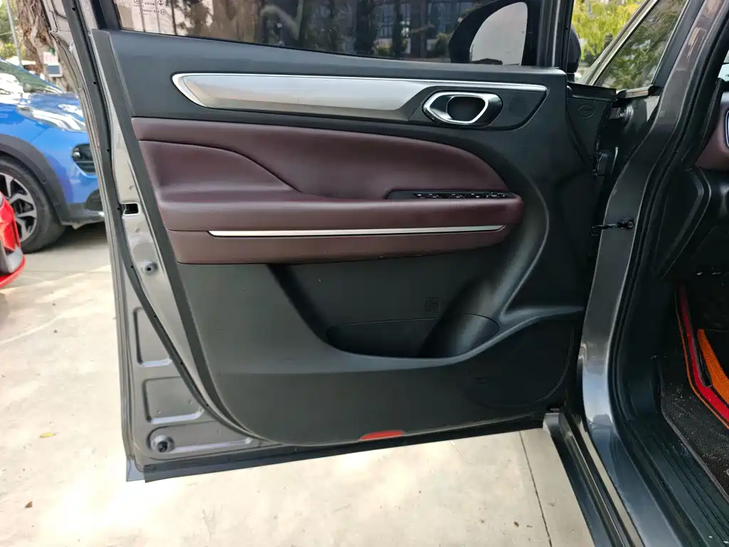 GAC Motor Trumpchi M6 — миниатюра 4
