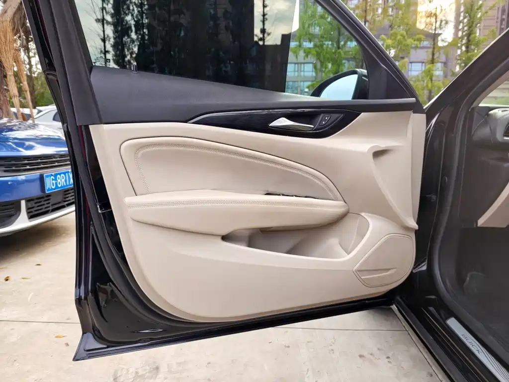 Buick Regal — миниатюра 4