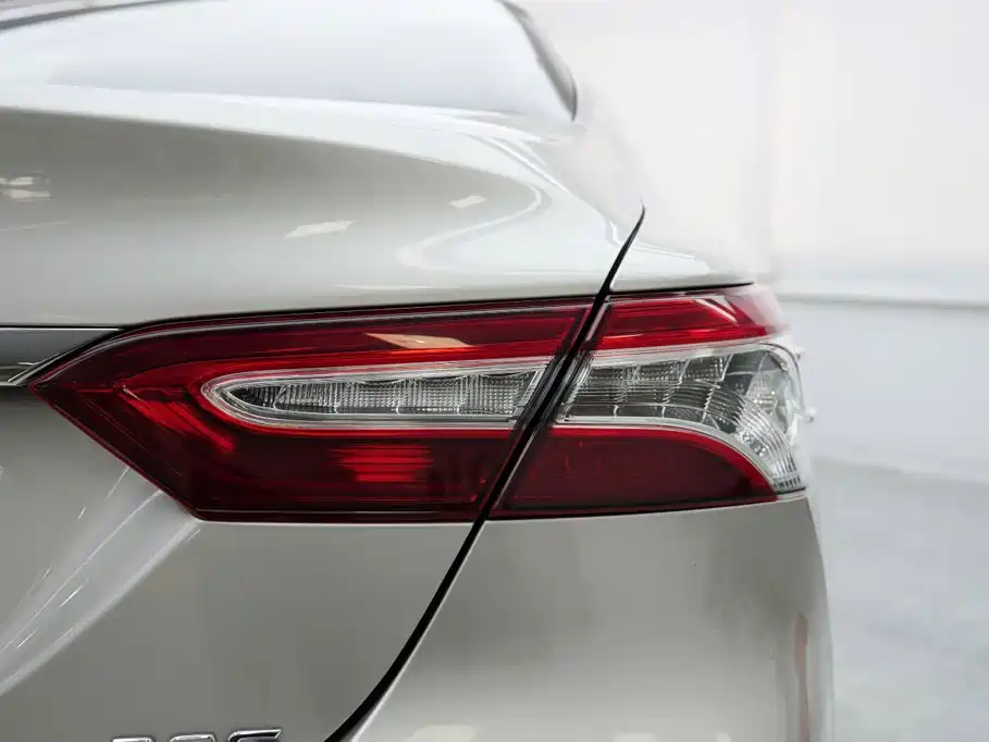 Toyota Camry — миниатюра 15