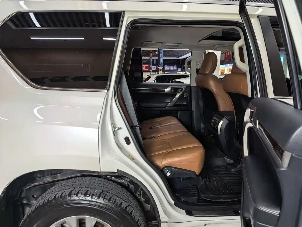 Lexus GX — миниатюра 14