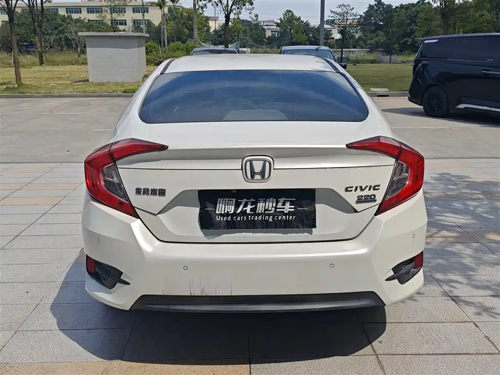 Honda Civic — миниатюра 8