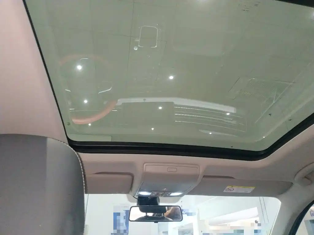 Volkswagen Tiguan L — миниатюра 18