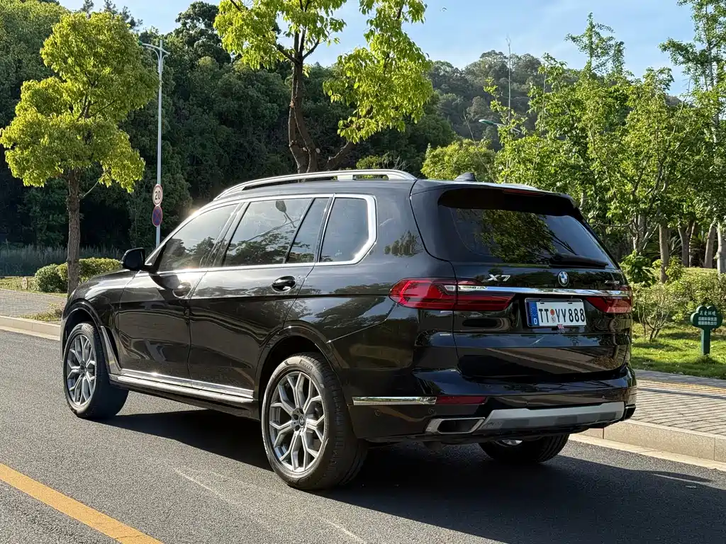 BMW X7 — миниатюра 17