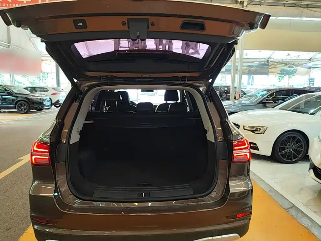 Roewe RX5 — миниатюра 19