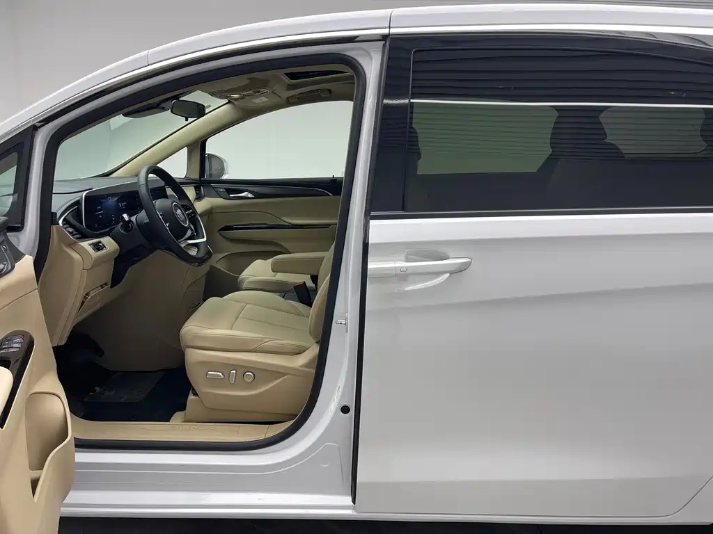 Buick GL8 Hybrid — миниатюра 16