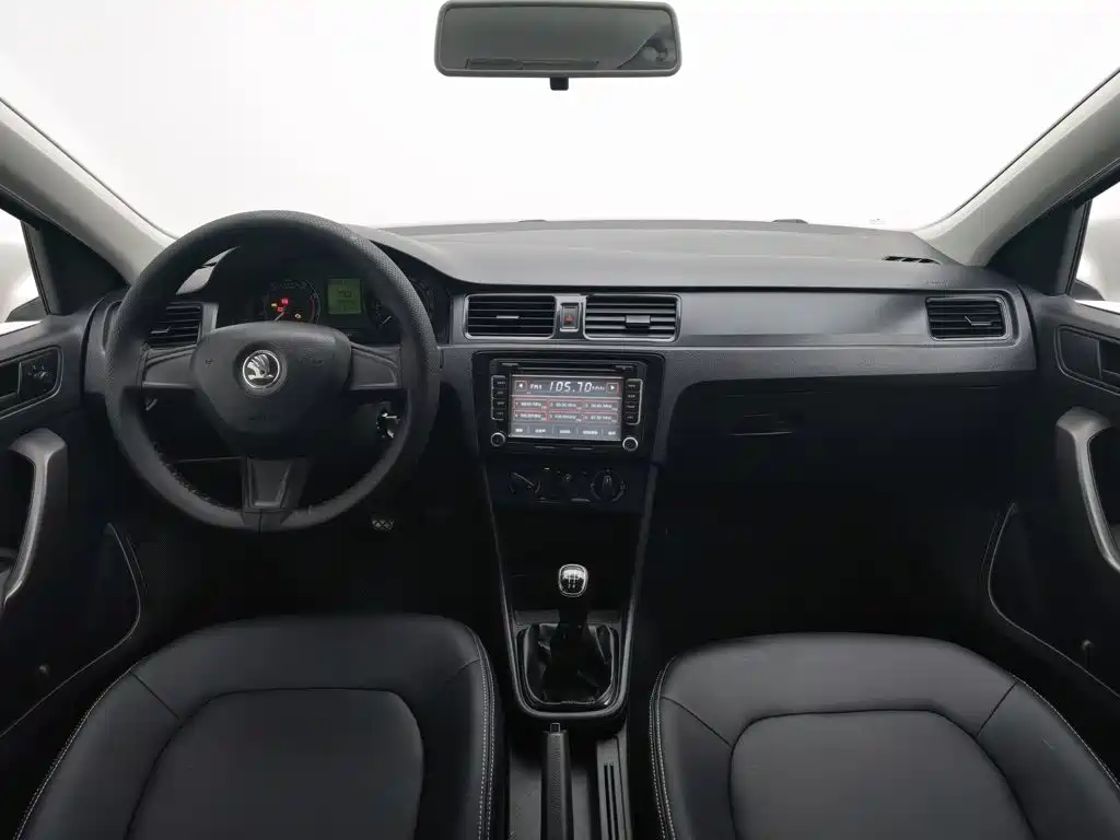 Skoda Rapid Spaceback — миниатюра 5