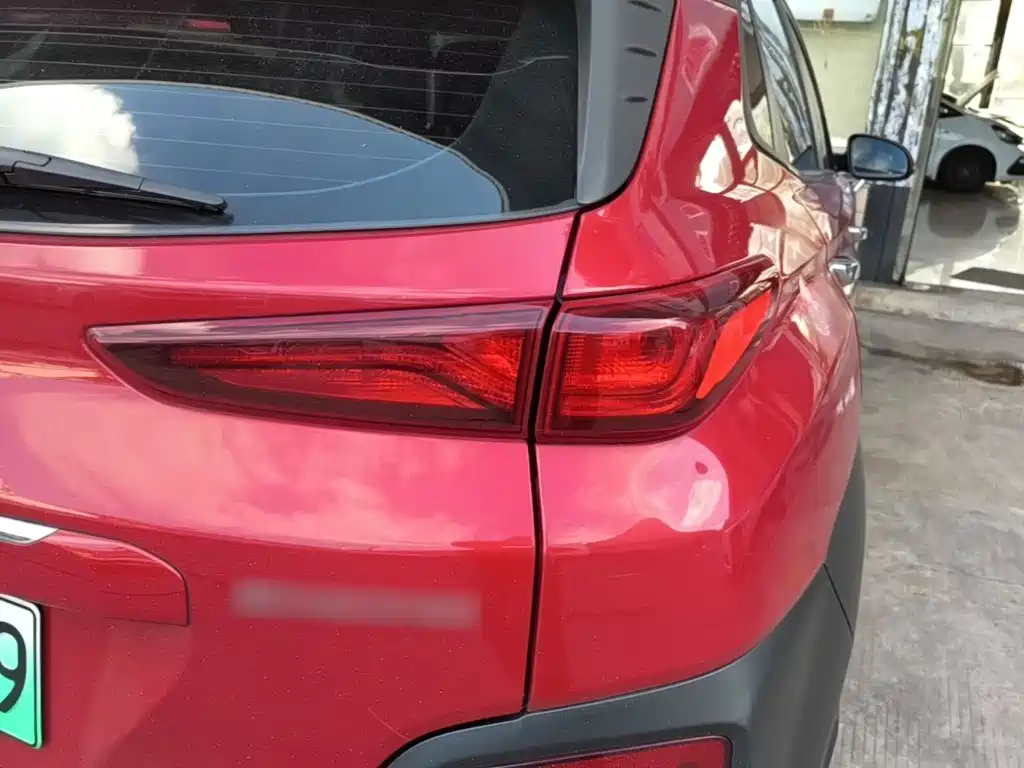 Hyundai Kona Electric — миниатюра 8