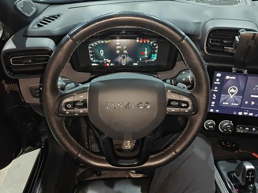 Lynk & Co 03 — миниатюра 11