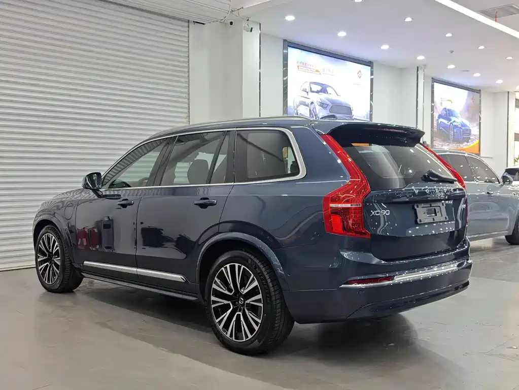 VOLVO XC90 PLUG IN HYBRID