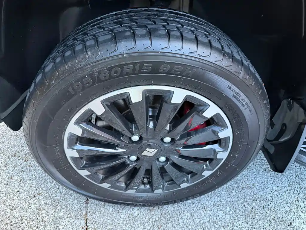 Baojun Yueye — миниатюра 41