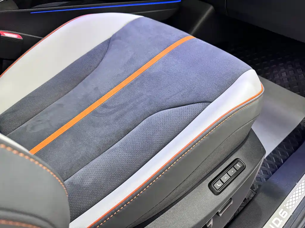 Volkswagen ID.6 Crozz — миниатюра 8