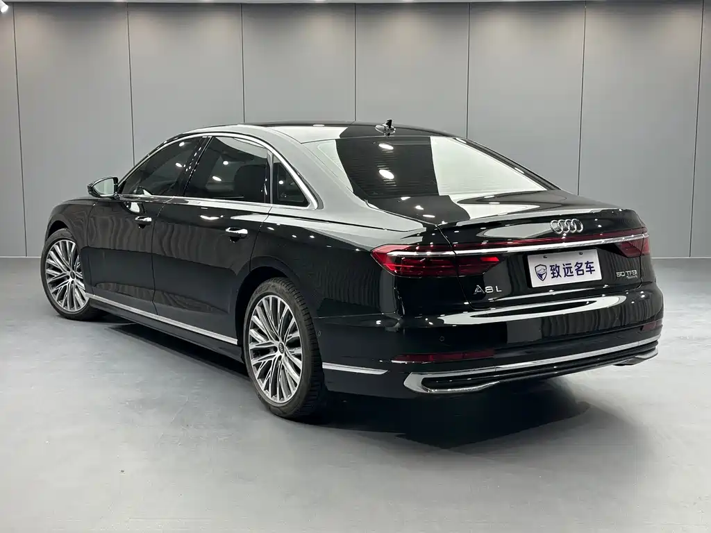 Audi A8 — миниатюра 3