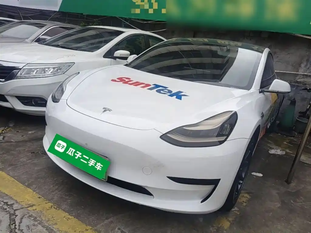 Tesla Model 3 2020