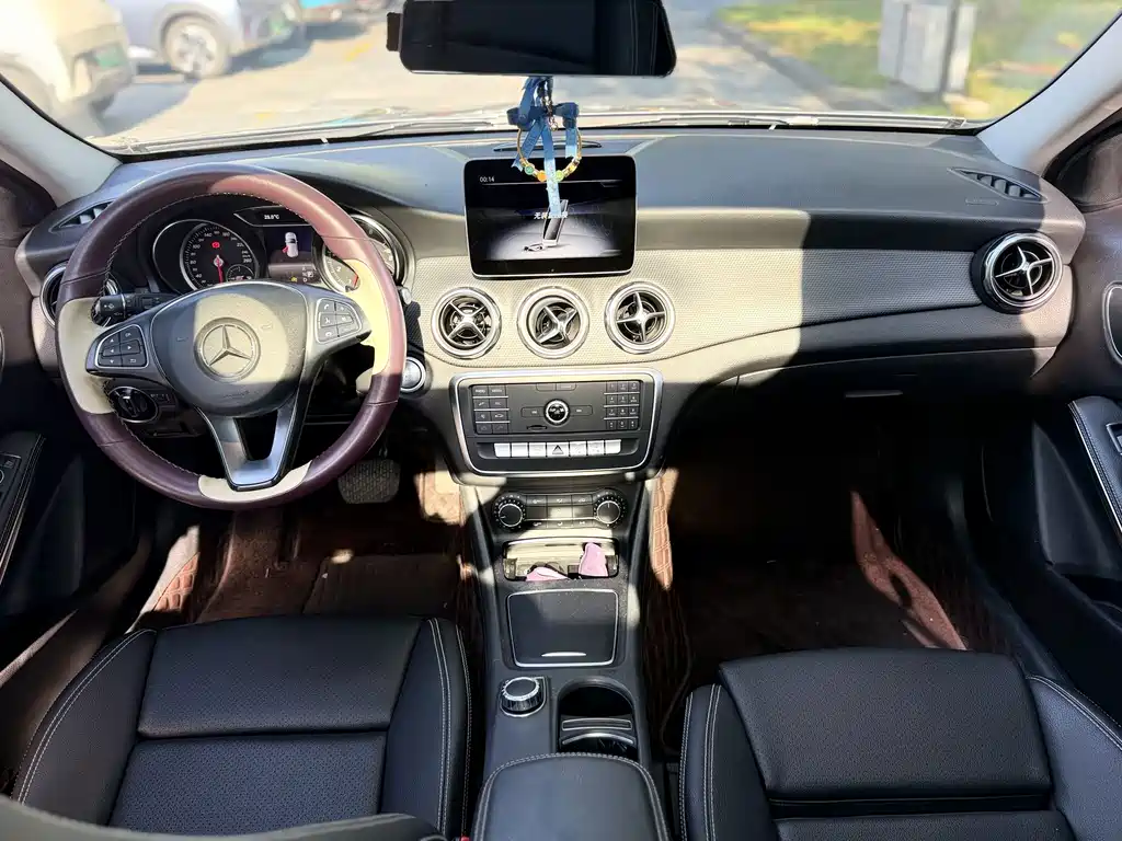 Mercedes-Benz GLA — миниатюра 11