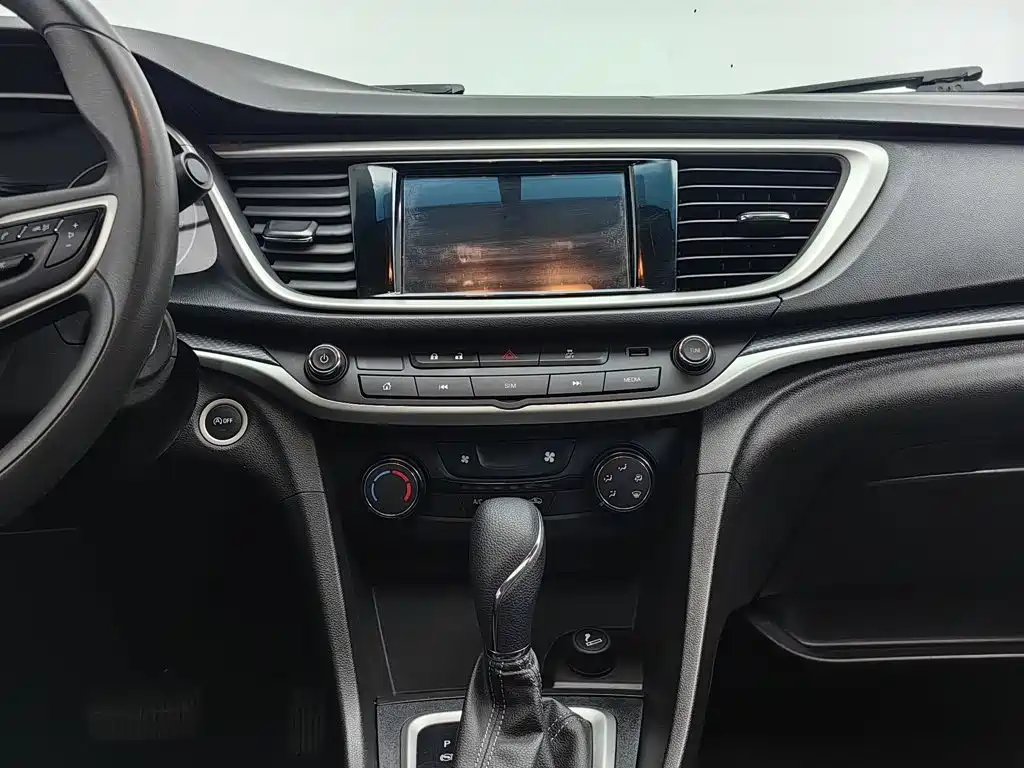 Buick Excelle — миниатюра 12