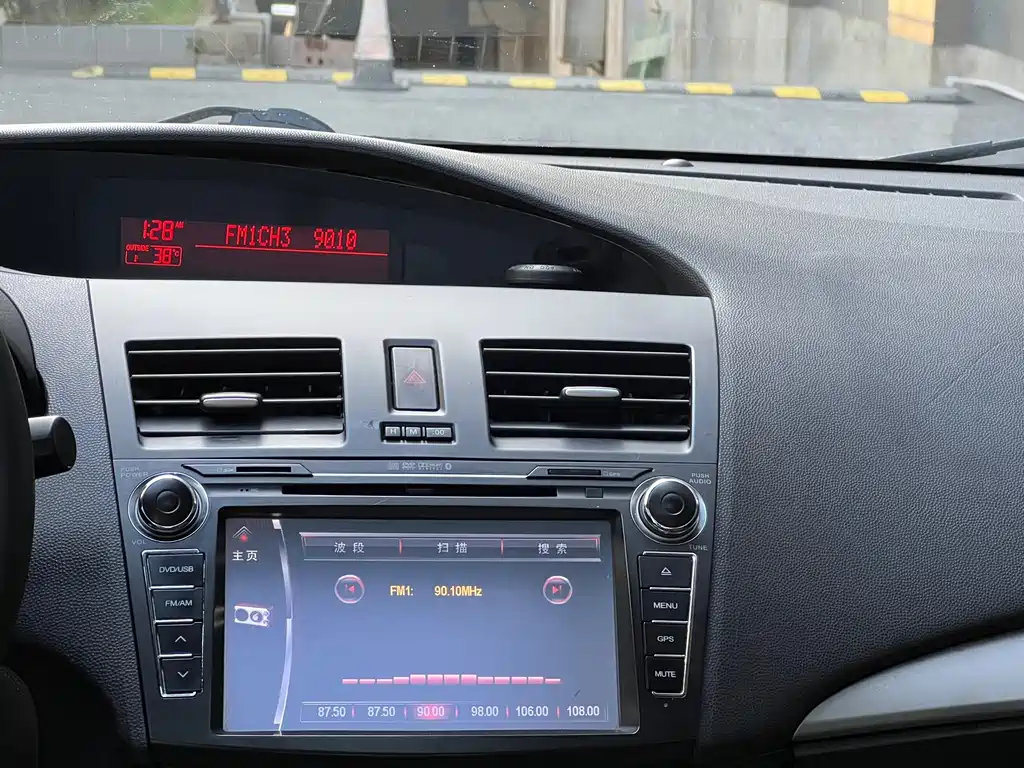 Mazda 3 Xingcheng — миниатюра 17