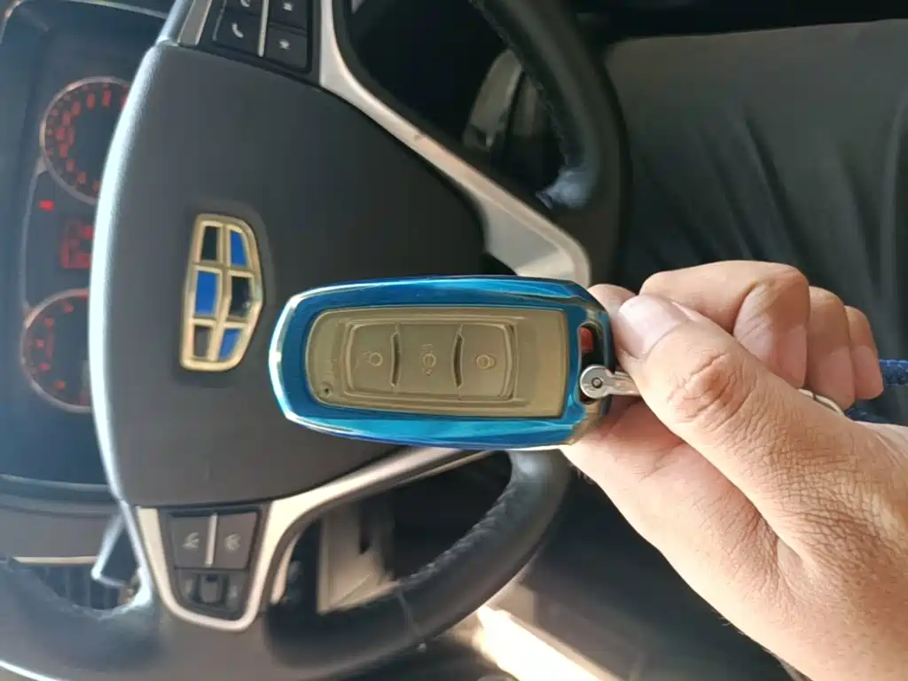 Geely Vision — миниатюра 9