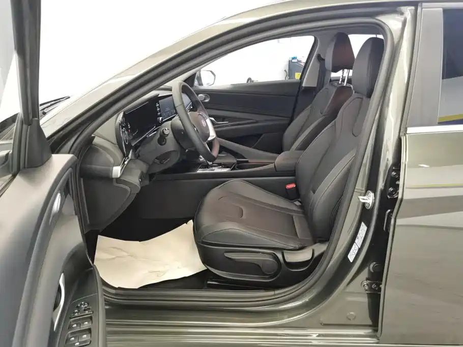 Hyundai Elantra 2023 1.5L CVT GLX Elite