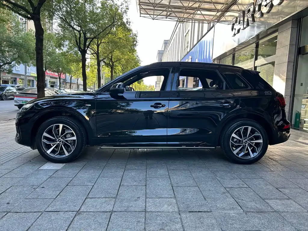 Audi Q5L — миниатюра 16