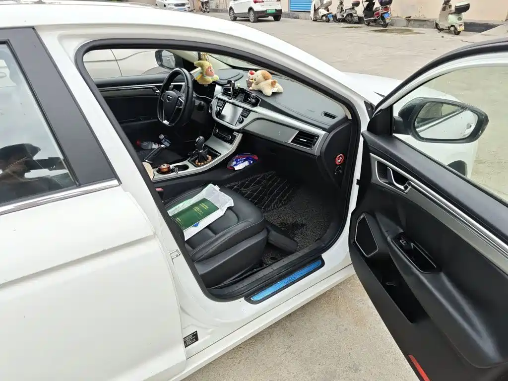 Geely Emgrand GL — миниатюра 19