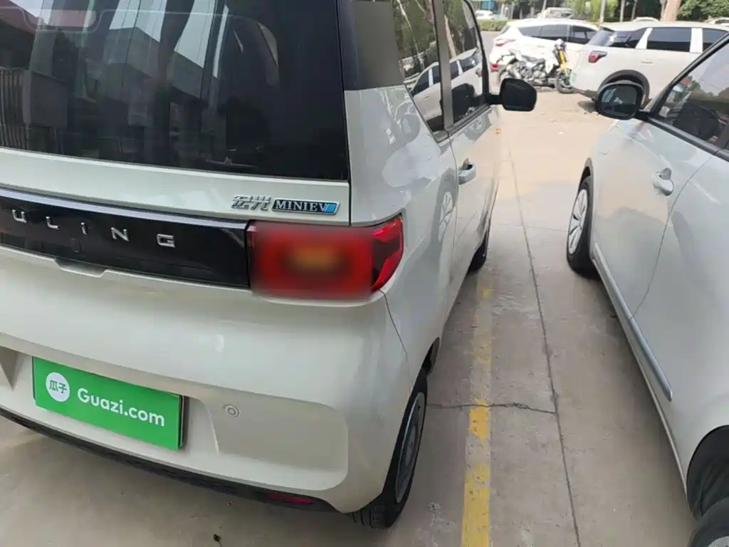 Wuling MINIEV — миниатюра 8