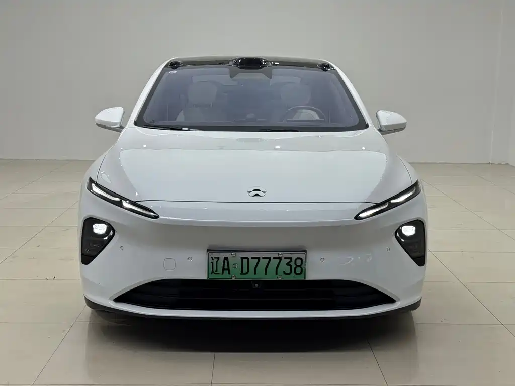 NIO ET7