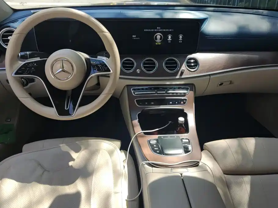 Mercedes-Benz E-Class — миниатюра 12