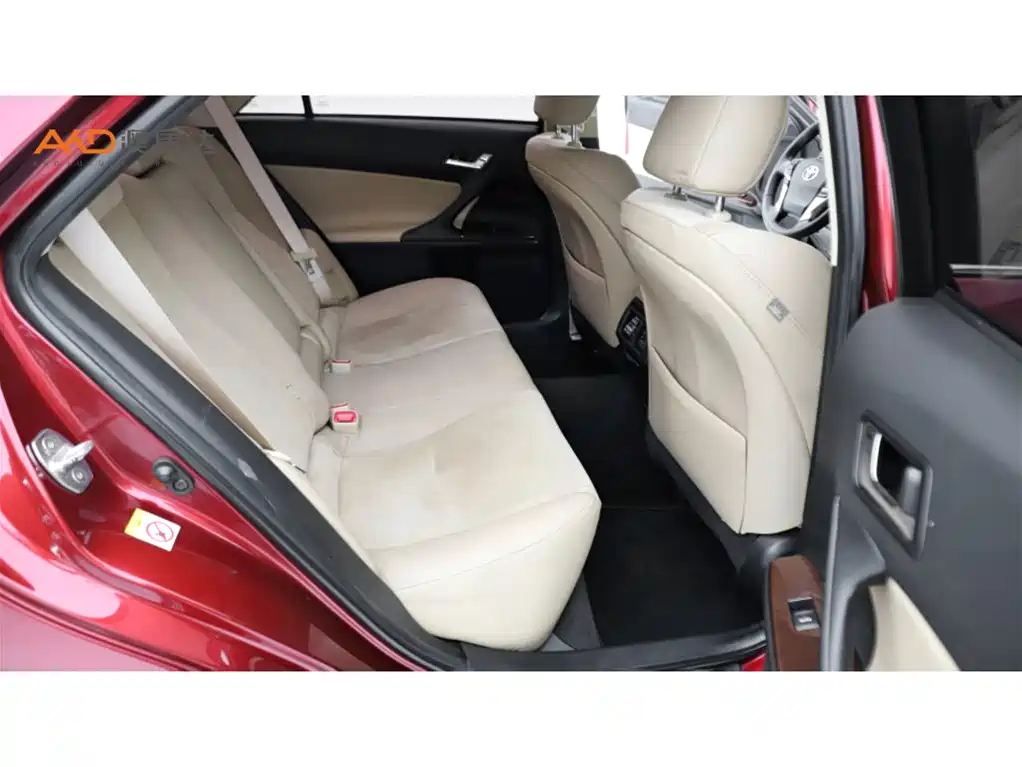 Toyota Reiz — миниатюра 8