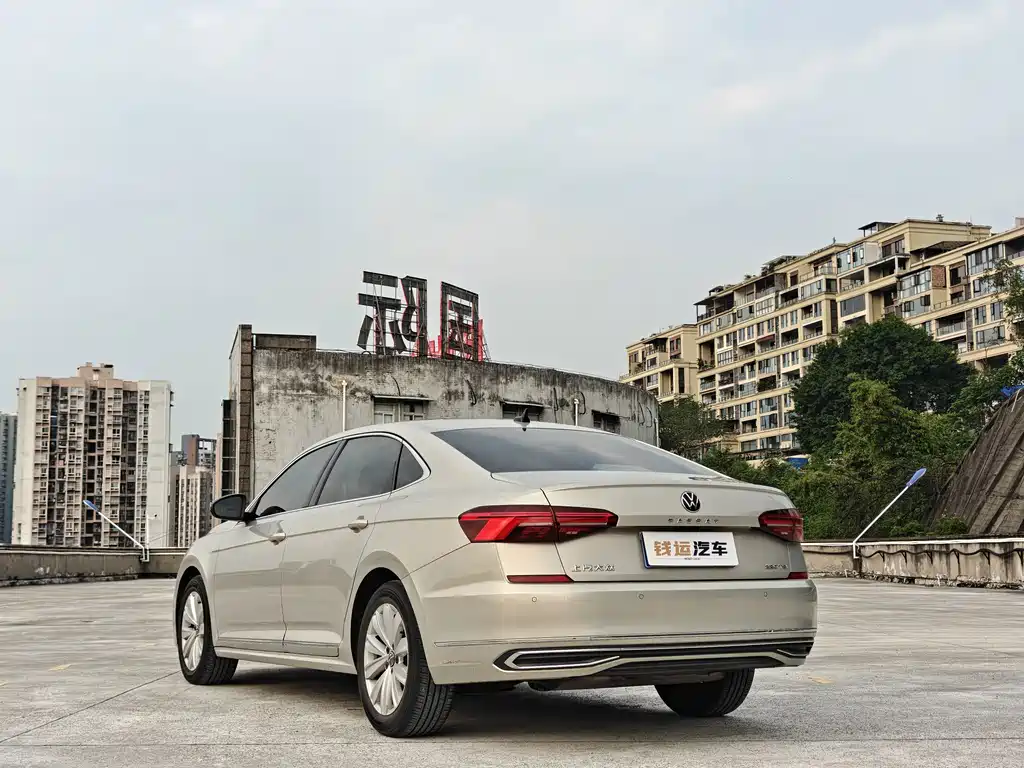 Volkswagen Passat — миниатюра 8
