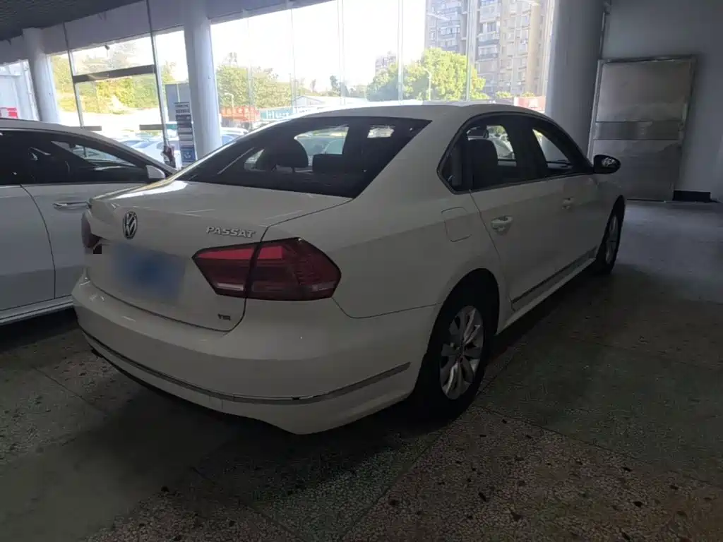 Volkswagen Passat — миниатюра 7