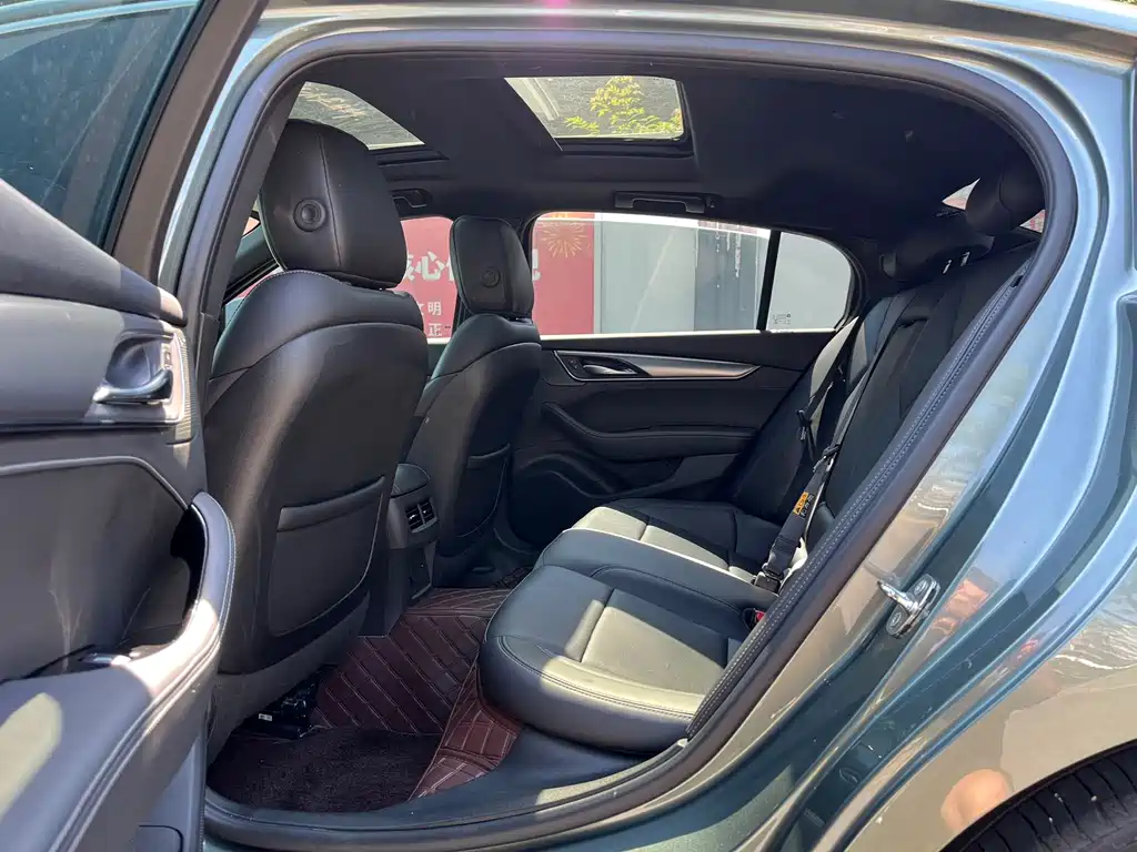 Cadillac CT5 — миниатюра 12