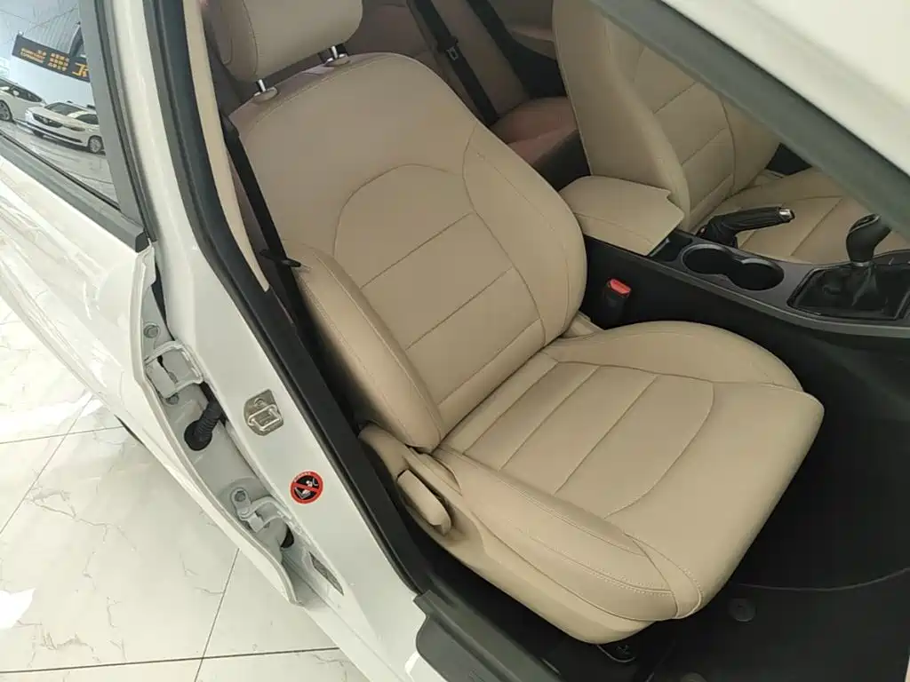 Geely Emgrand — миниатюра 25