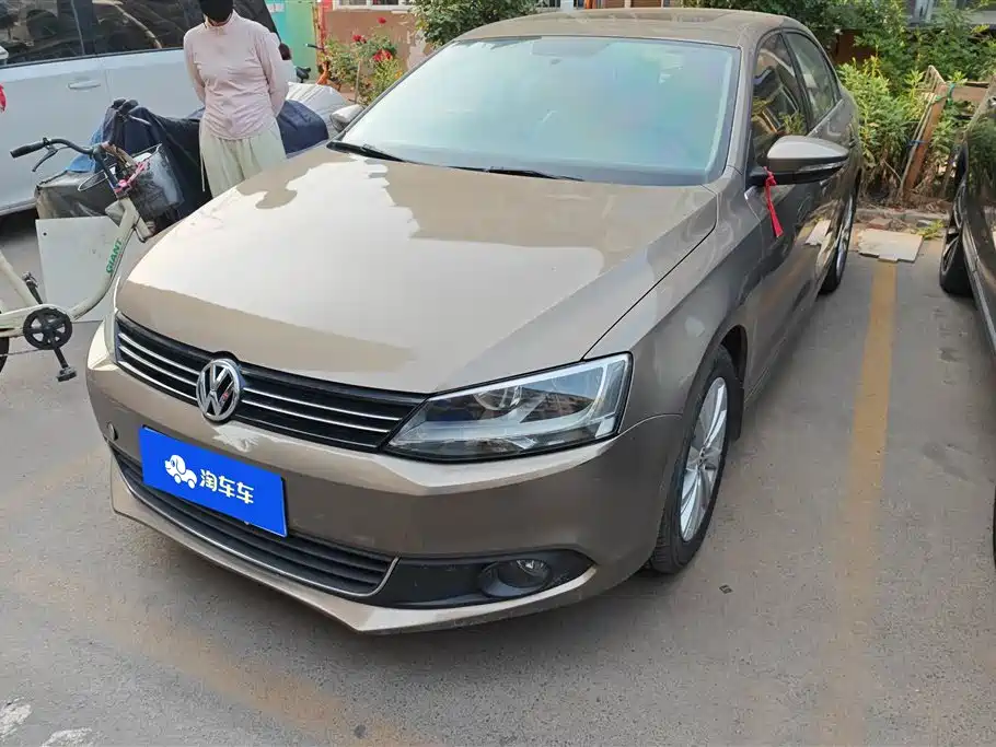 Volkswagen Sagitar 2014