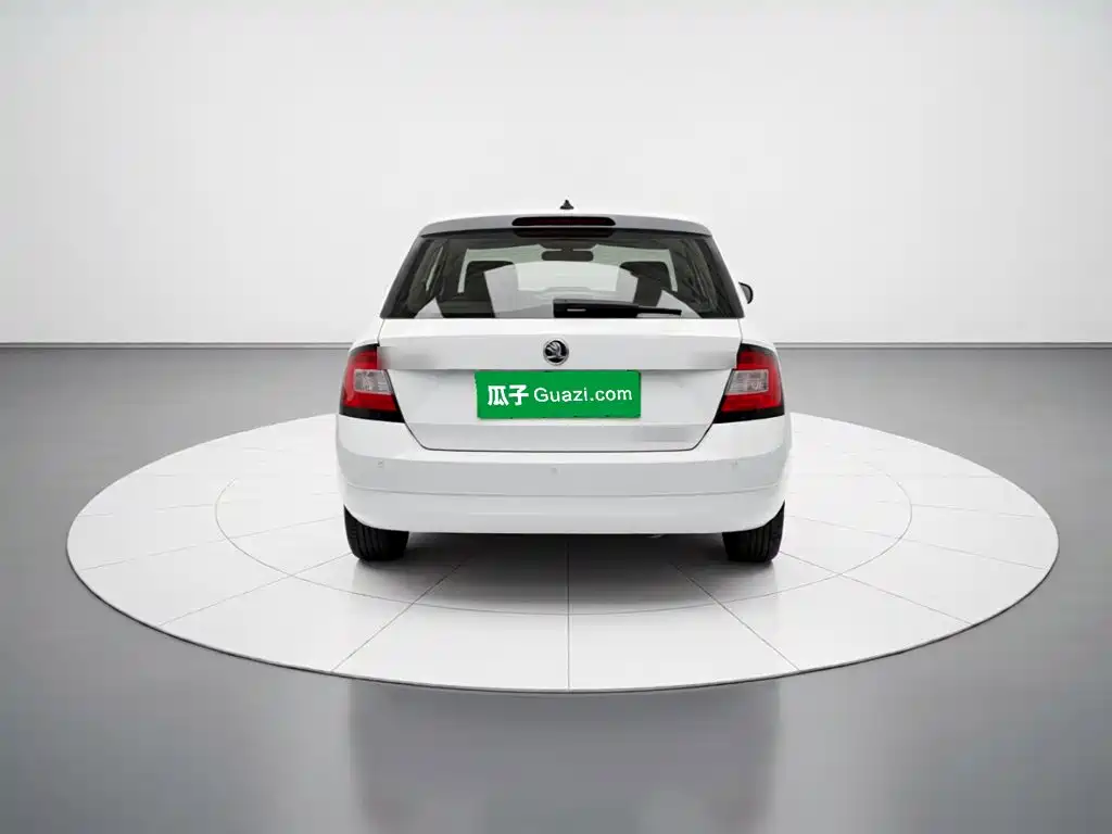 Skoda Fabia — миниатюра 5