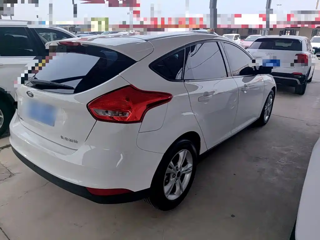 Ford Focus — миниатюра 7