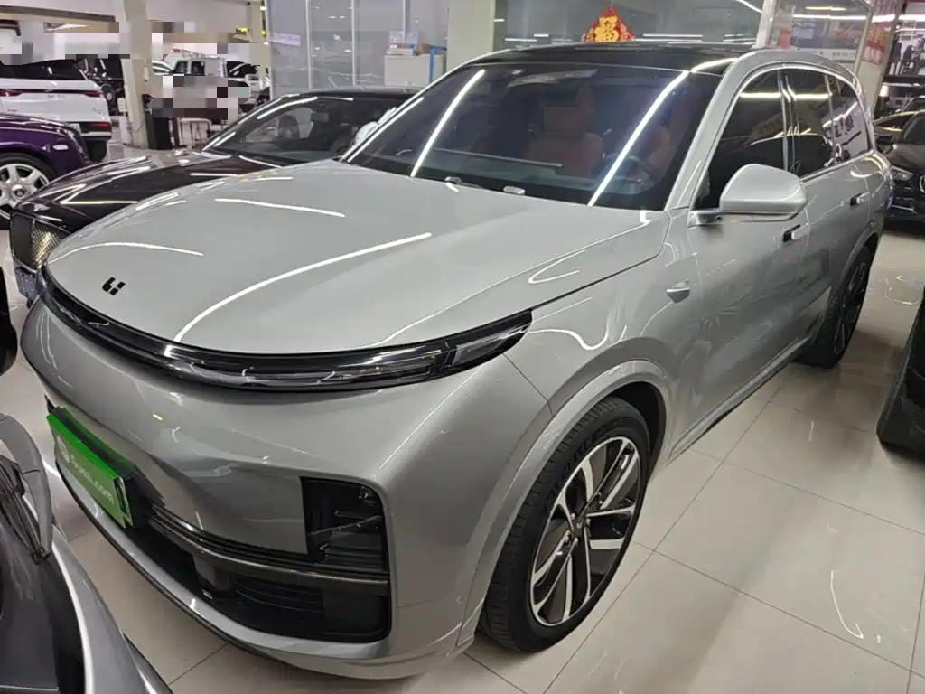 Li Auto L8