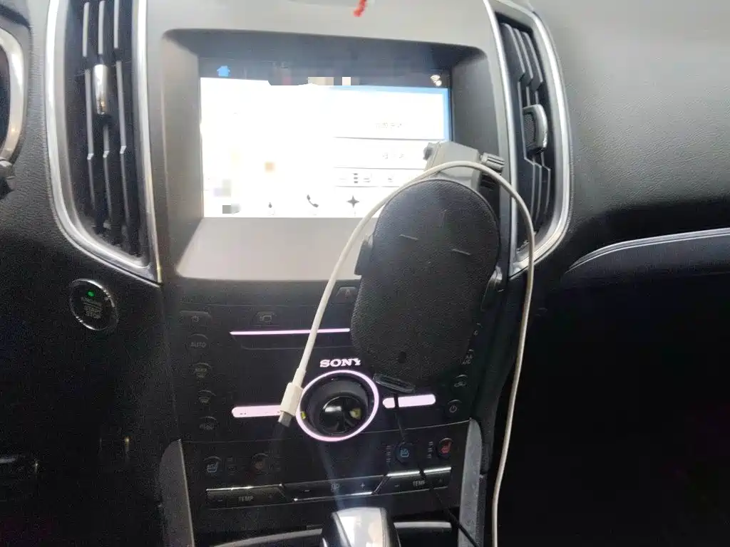 Ford Edge — миниатюра 9