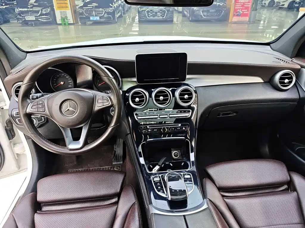 Mercedes-Benz GLC — миниатюра 9