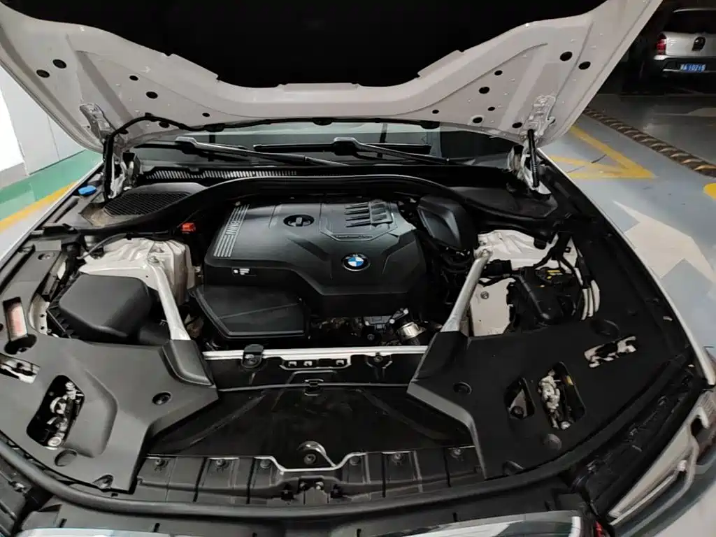 BMW 5 Series — миниатюра 20