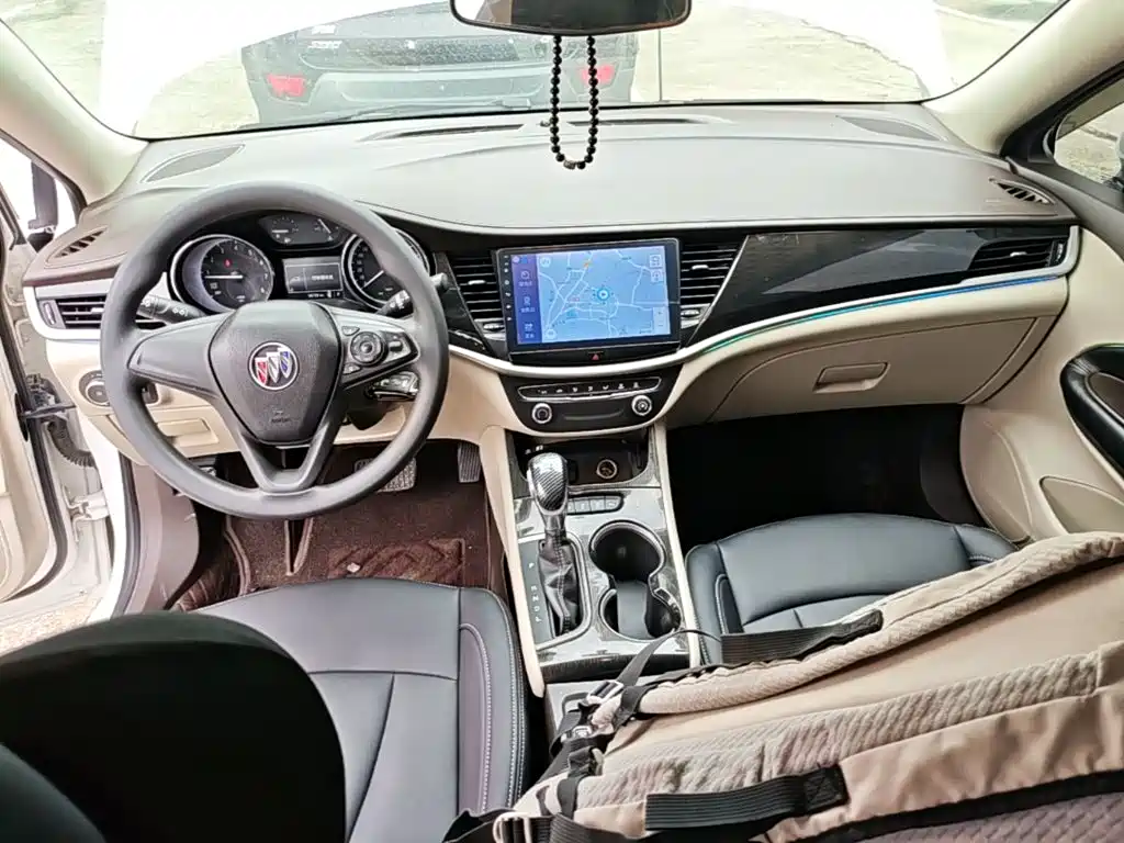 Buick Verano — миниатюра 10