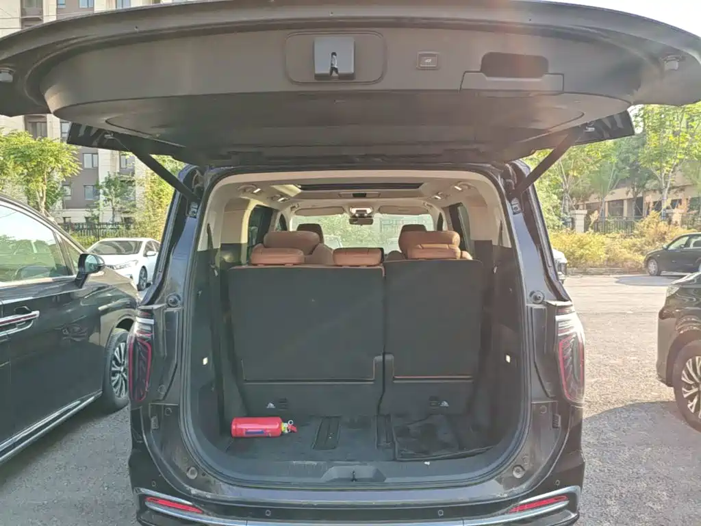 Hongqi Hongqi HQ9 PHEV — миниатюра 19