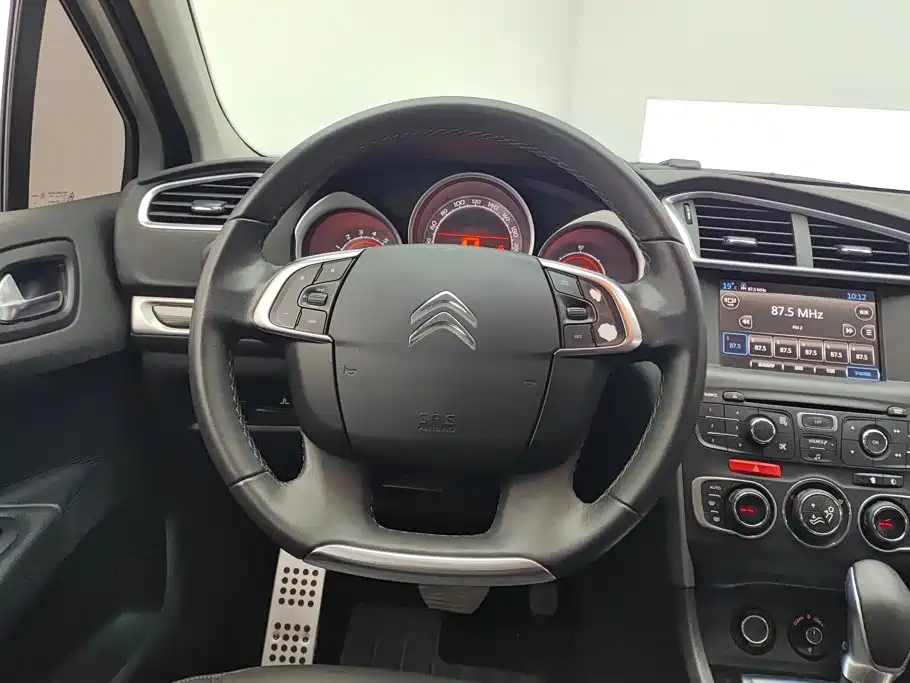 Citroen C4L — миниатюра 15