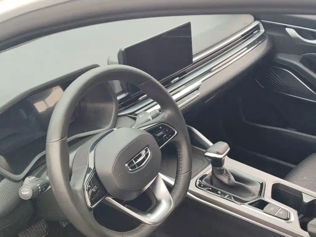 Geely Emgrand — миниатюра 5