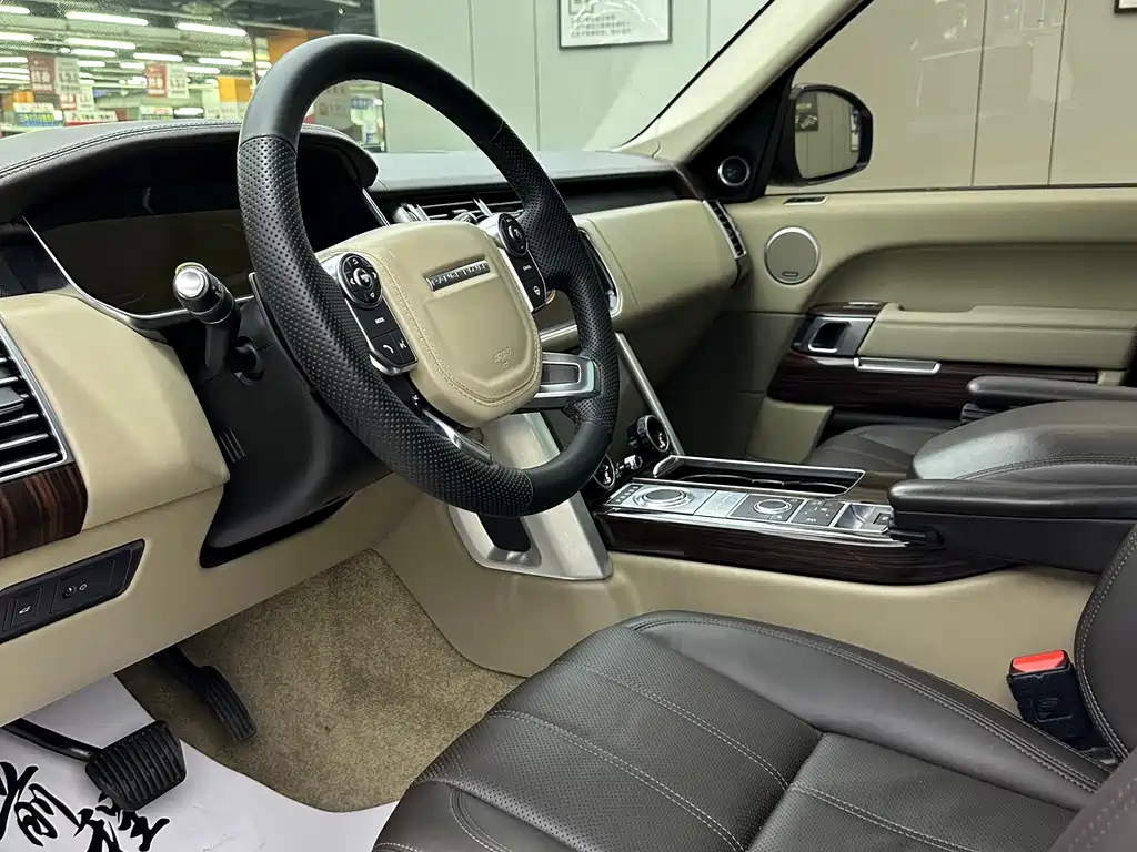Land Rover Range Rover 2016 3.0 SC V6 Vogue Long Wheelbase
