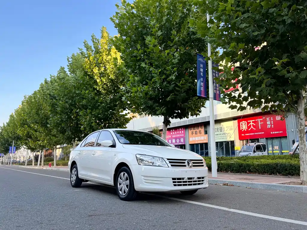 Volkswagen Santana — миниатюра 2